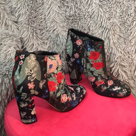 Sam Edelman - Picture 1 of 3